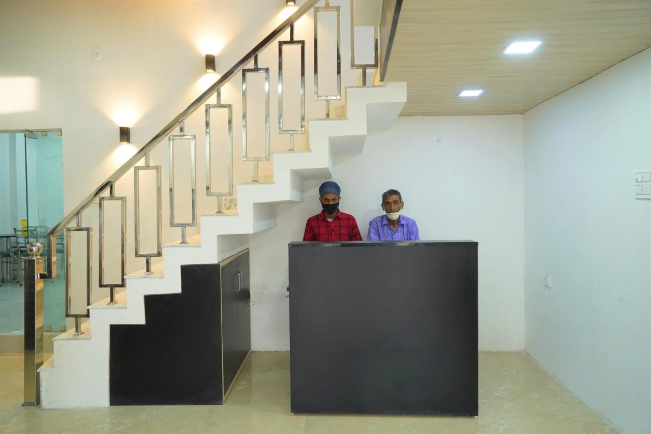 Hotel Siddharth Tanakpur Eksteriør bilde