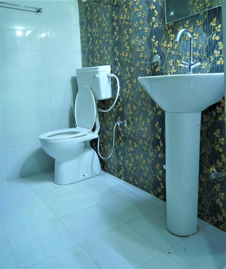 Hotel Siddharth Tanakpur Eksteriør bilde